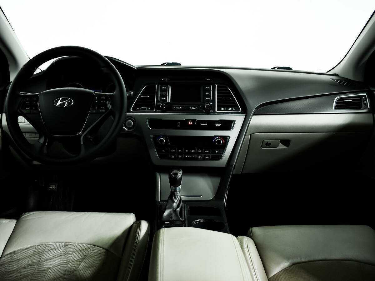 Купить Hyundai Sonata с пробегом. Фото: #10