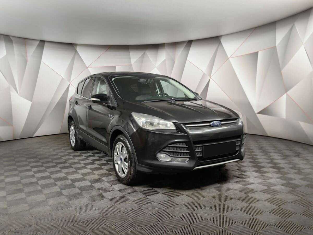 Купить Ford Kuga с пробегом. Фото: #2