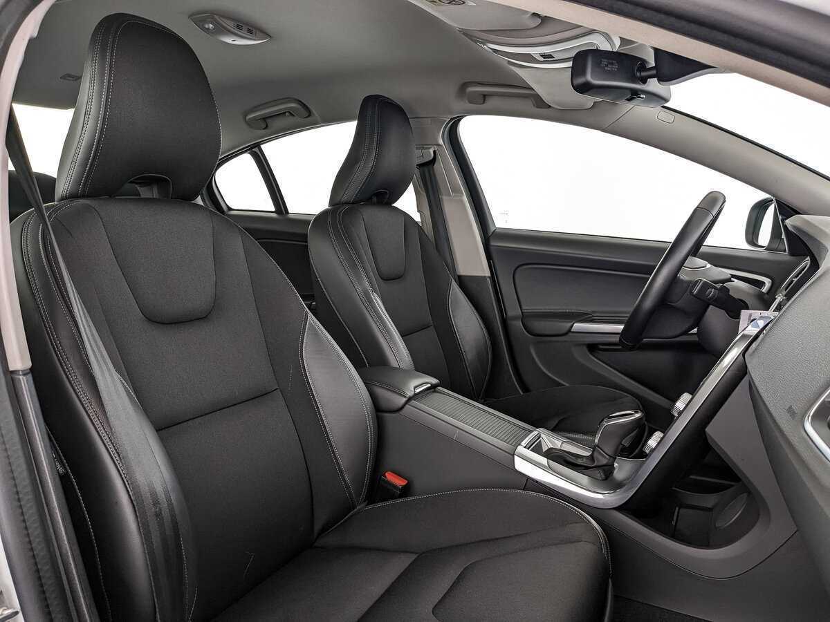Купить Volvo S60 с пробегом. Фото: #17