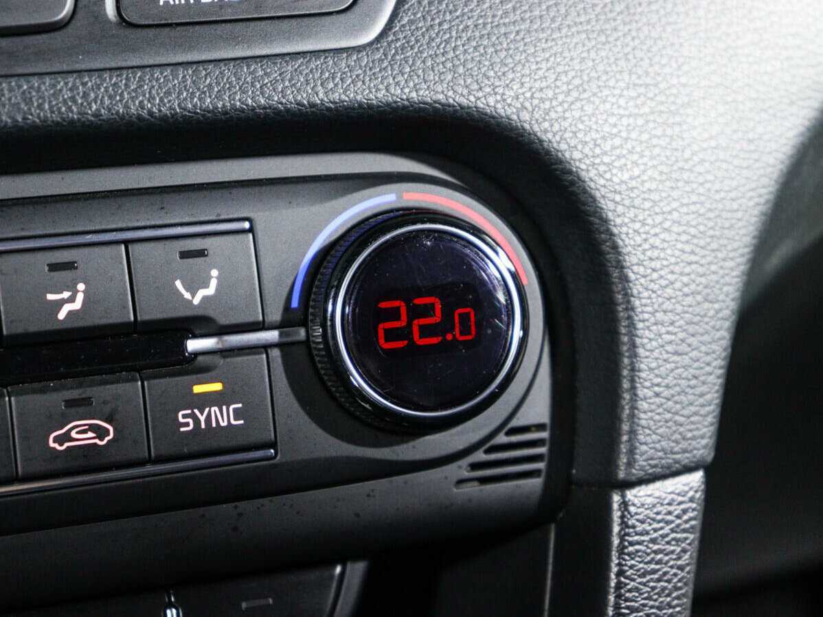 Купить Kia Ceed с пробегом. Фото: #15