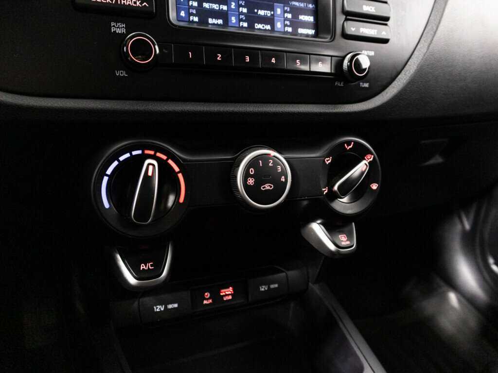 Купить Kia Rio с пробегом. Фото: #18