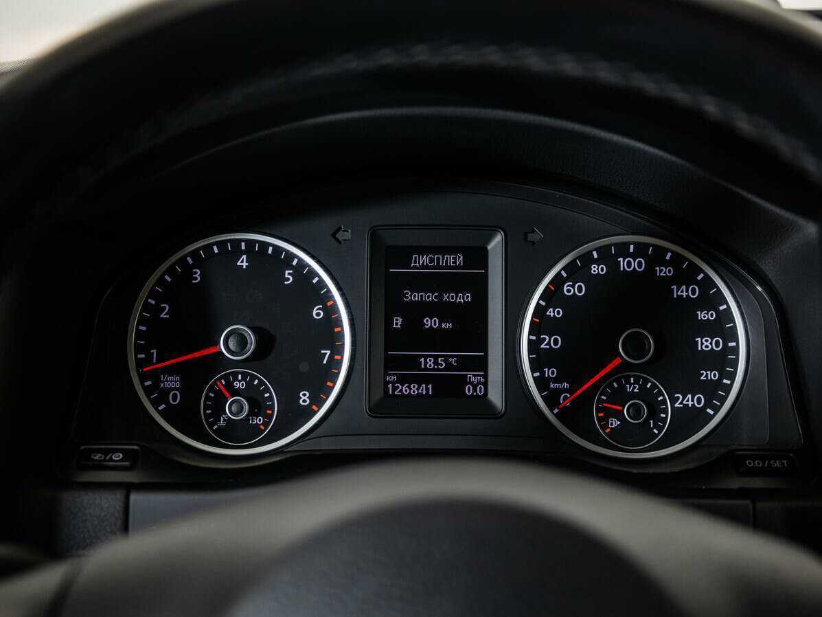 Купить Volkswagen Tiguan с пробегом. Фото: #9