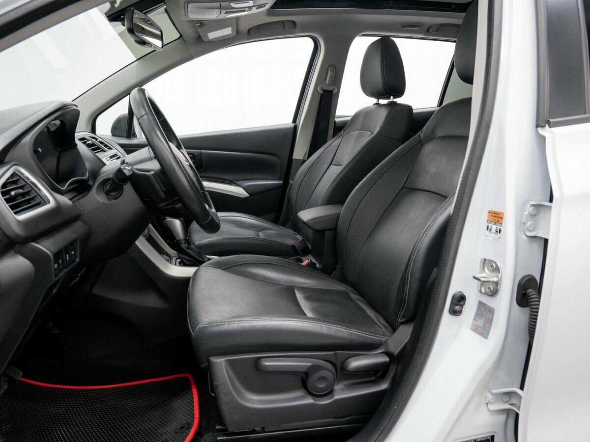 Купить Suzuki SX4 с пробегом. Фото: #13