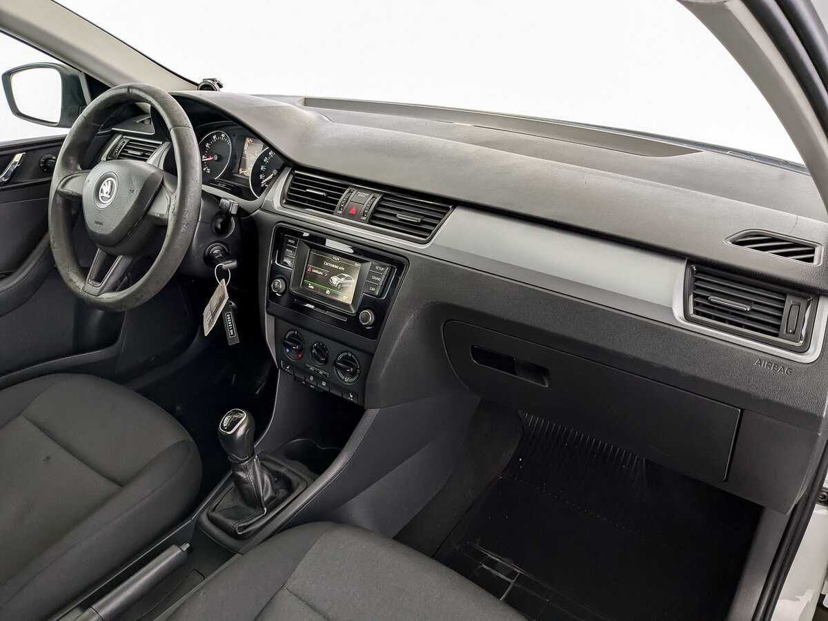 Купить Skoda Rapid с пробегом. Фото: #10