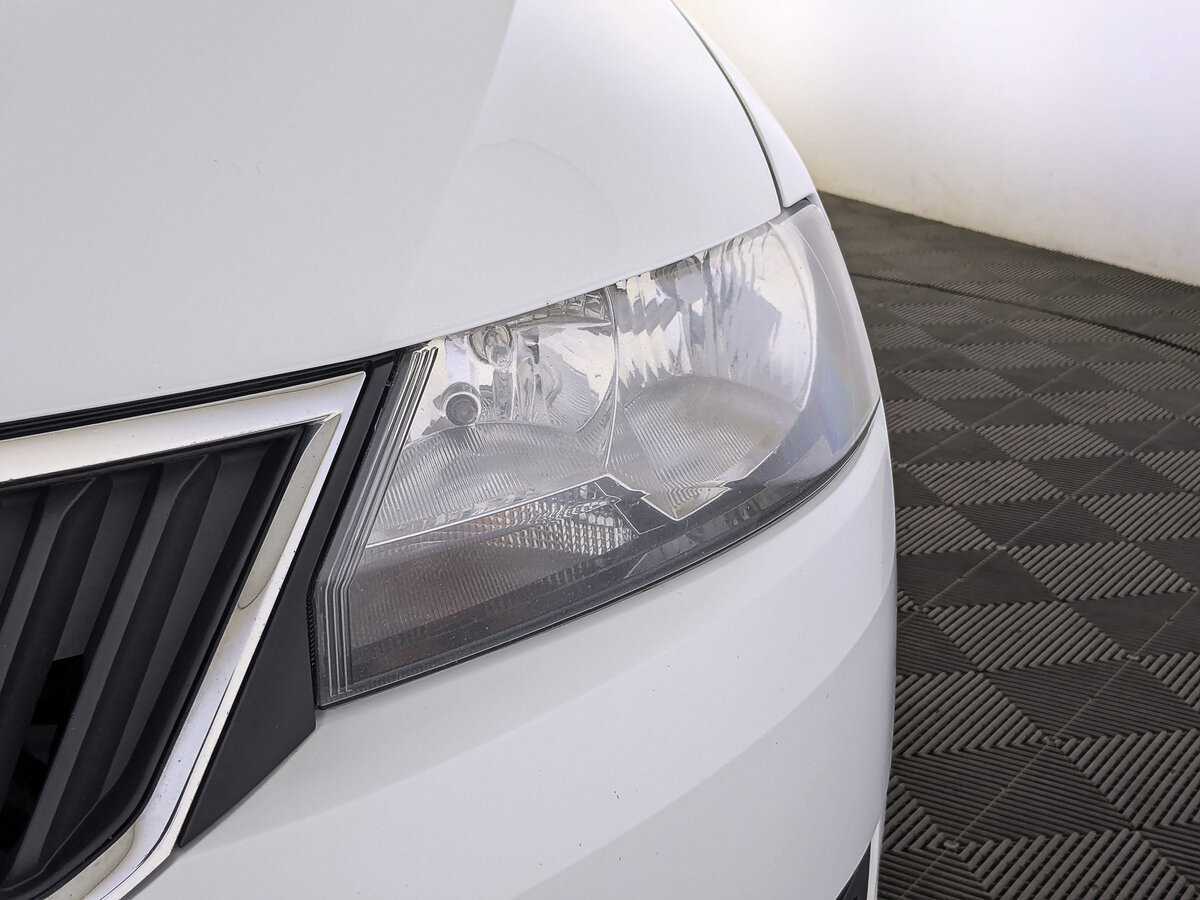 Купить Skoda Rapid с пробегом. Фото: #10