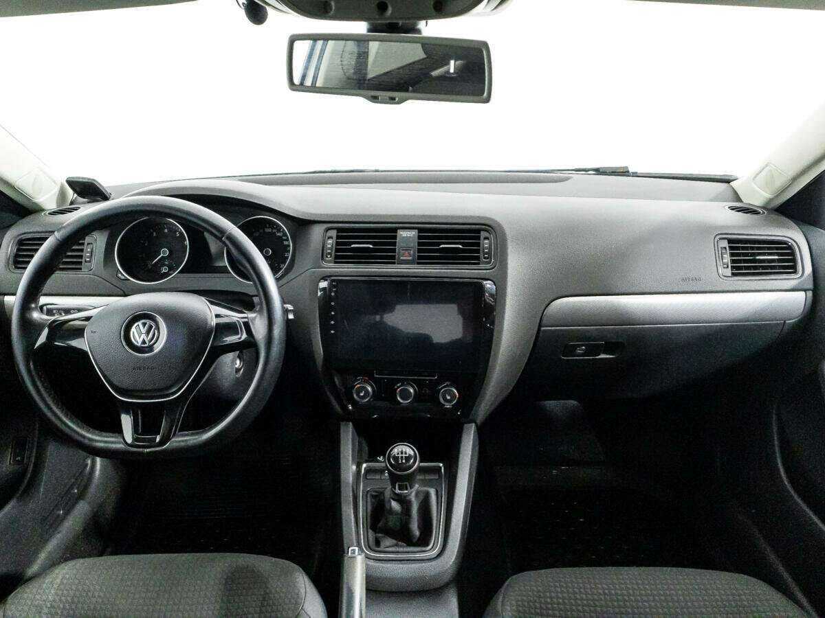Купить Volkswagen Jetta с пробегом. Фото: #12