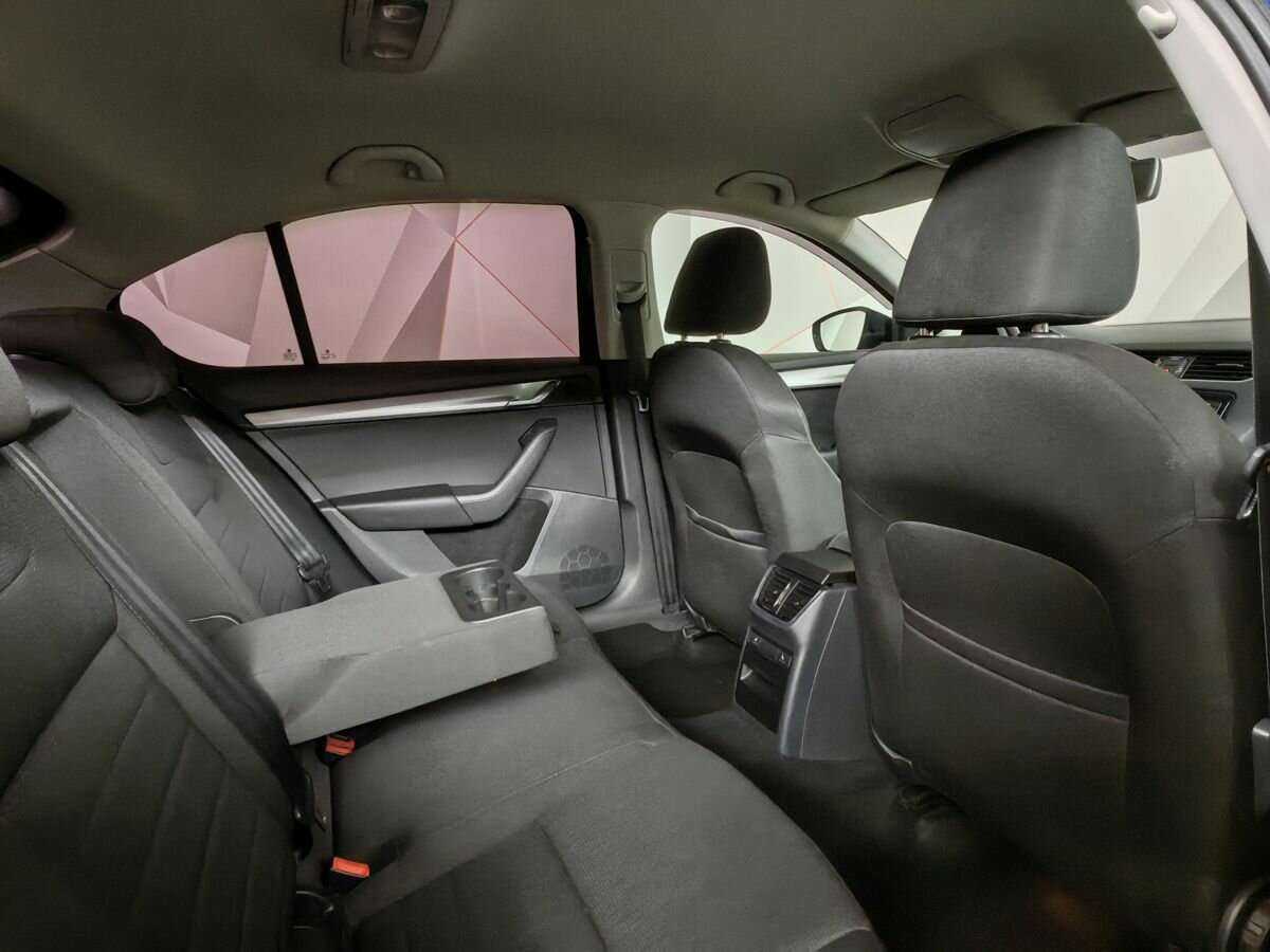 Купить Skoda Octavia с пробегом. Фото: #11