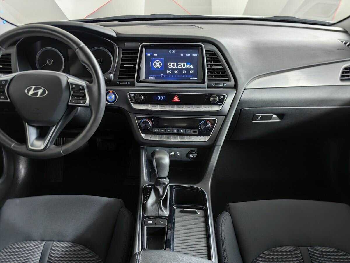 Купить Hyundai Sonata с пробегом. Фото: #10