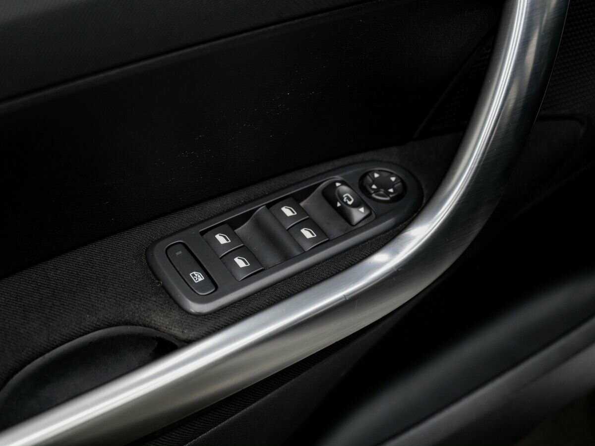 Купить Peugeot 408 с пробегом. Фото: #14