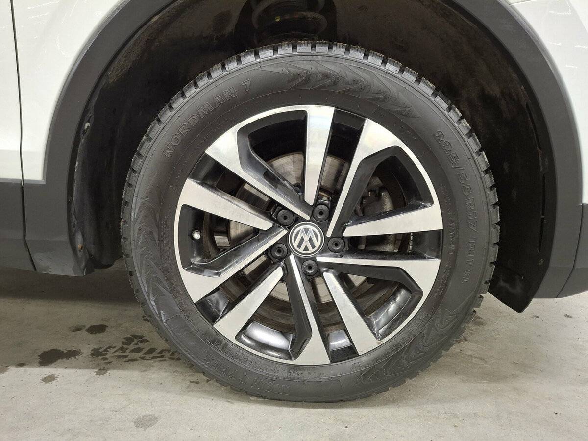 Купить Volkswagen Tiguan с пробегом. Фото: #16