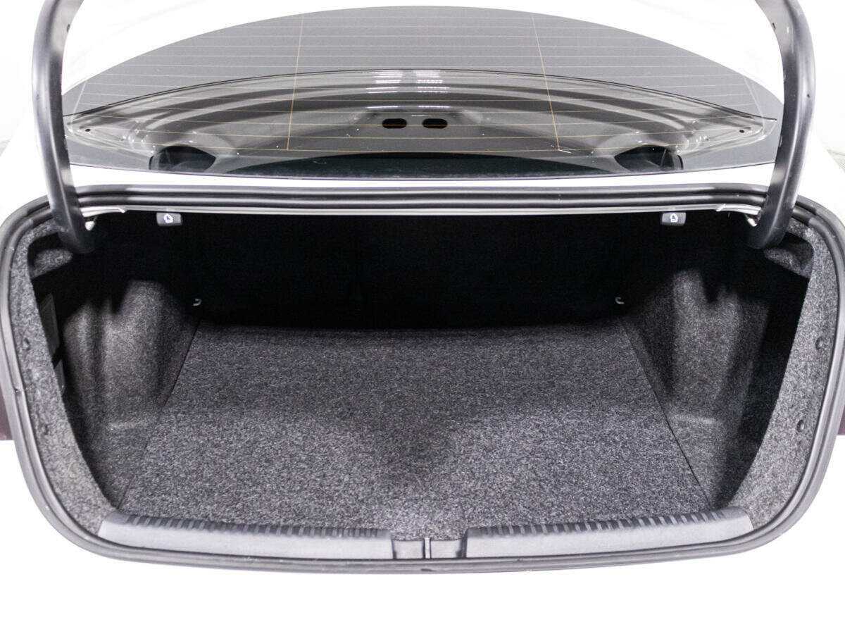 Купить Volkswagen Jetta с пробегом. Фото: #14