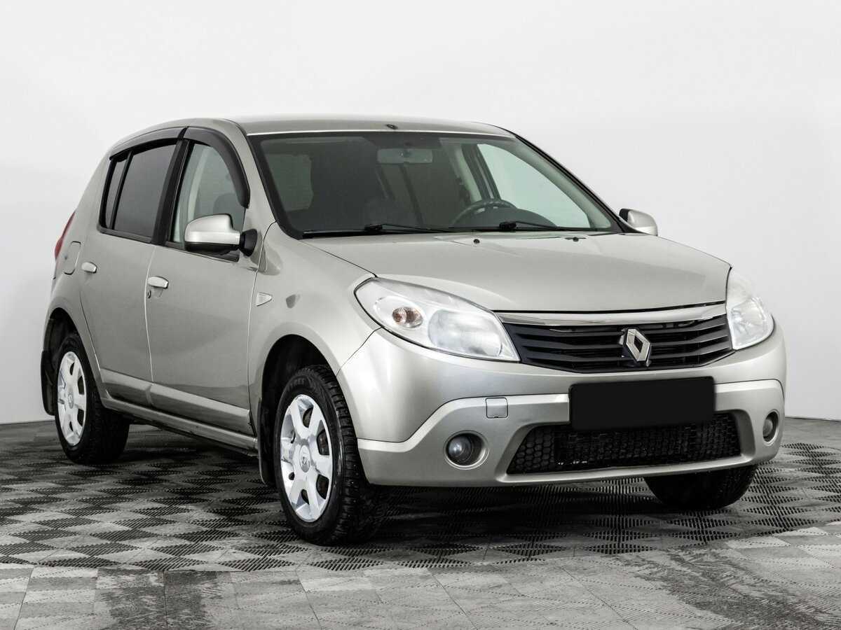 Купить Renault Sandero с пробегом. Фото: #2