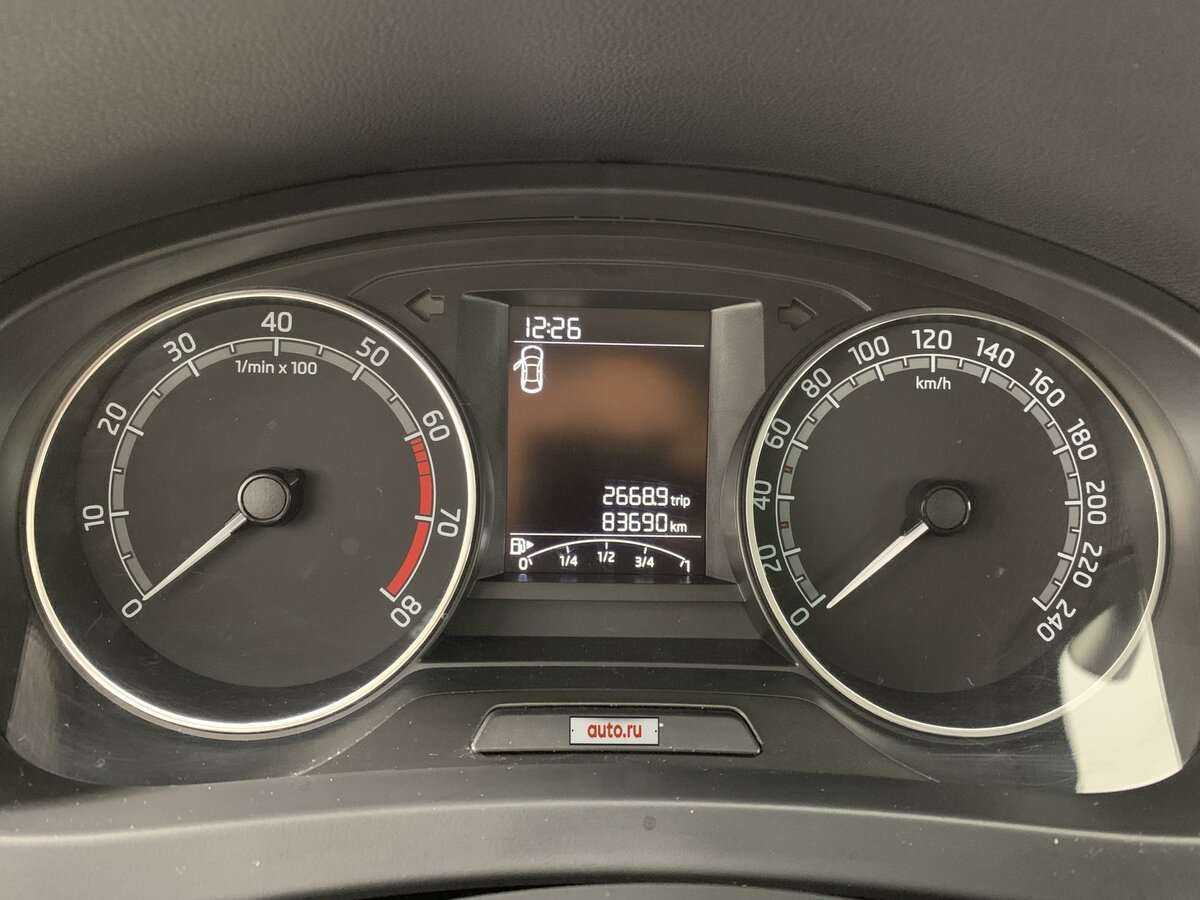 Купить Skoda Rapid с пробегом. Фото: #9