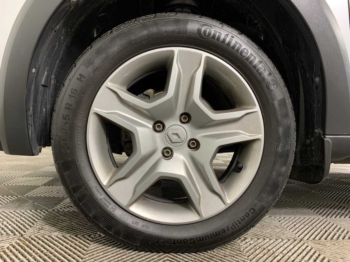 Купить Renault Sandero с пробегом. Фото: #8