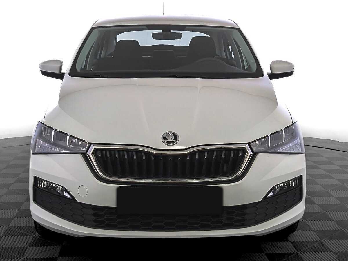 Купить Skoda Rapid с пробегом. Фото: #1