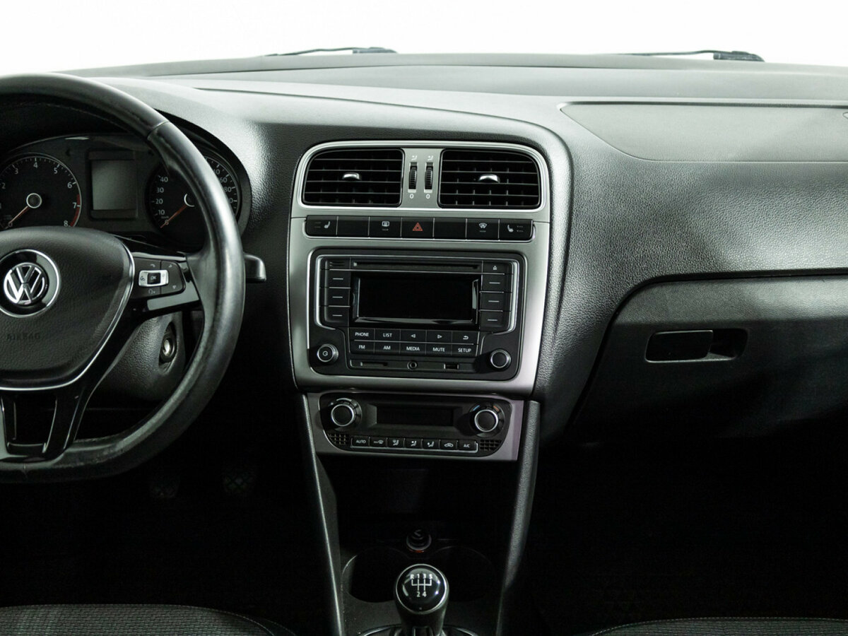 Купить Volkswagen Polo с пробегом. Фото: #13