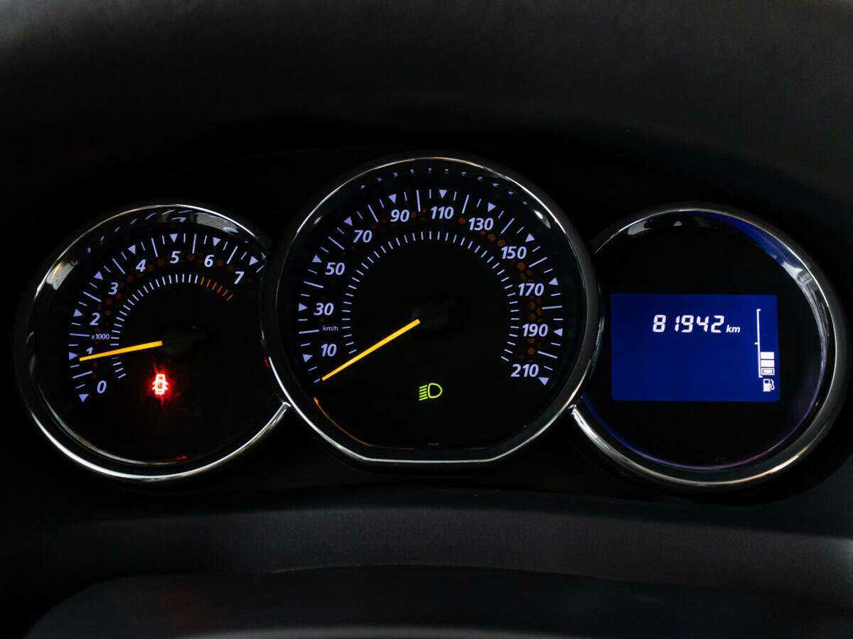 Купить Renault Sandero с пробегом. Фото: #11