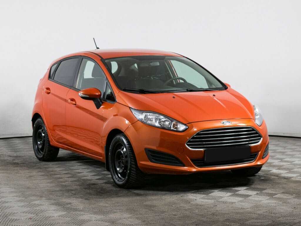 Купить Ford Fiesta с пробегом. Фото: #2
