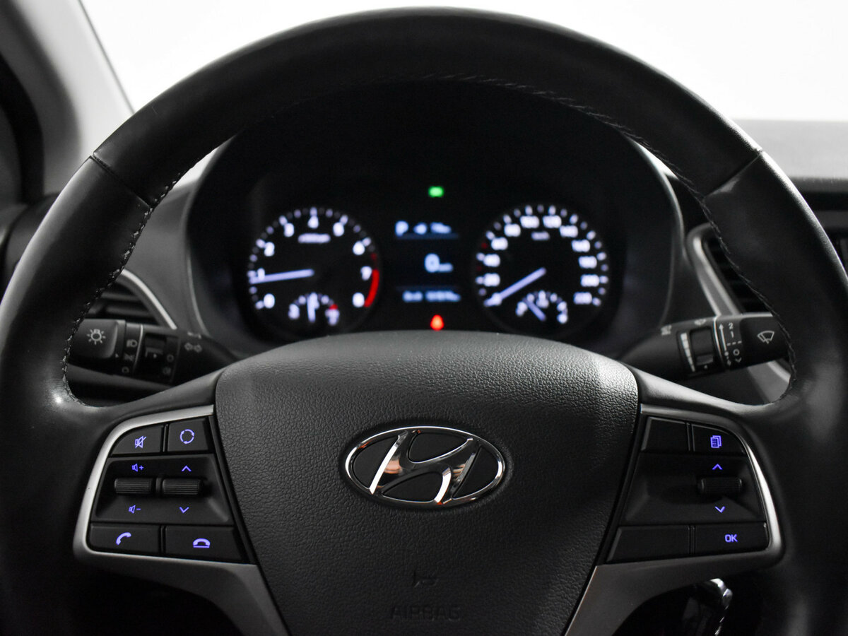 Купить Hyundai Solaris с пробегом. Фото: #14