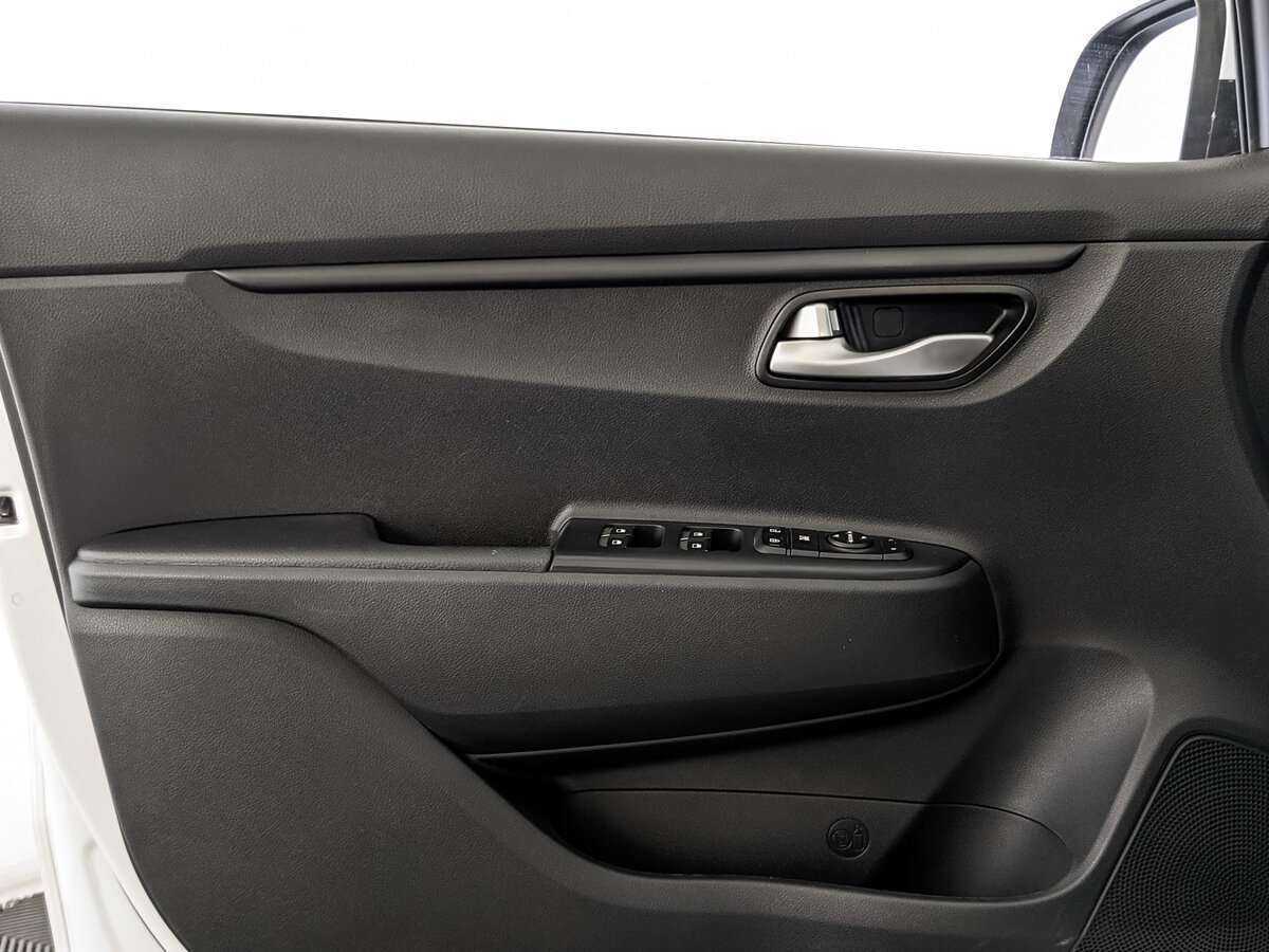 Купить Kia Rio с пробегом. Фото: #18