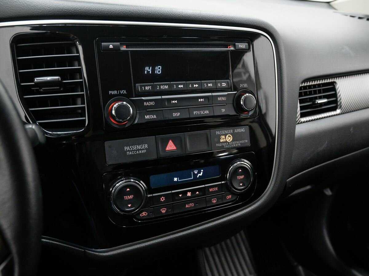 Купить Mitsubishi Outlander с пробегом. Фото: #20