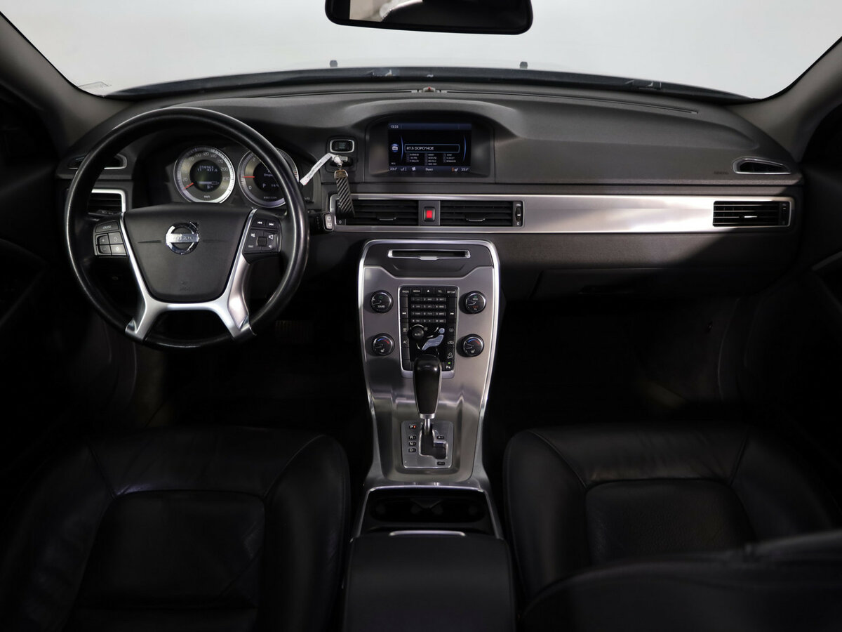 Купить Volvo XC70 с пробегом. Фото: #8