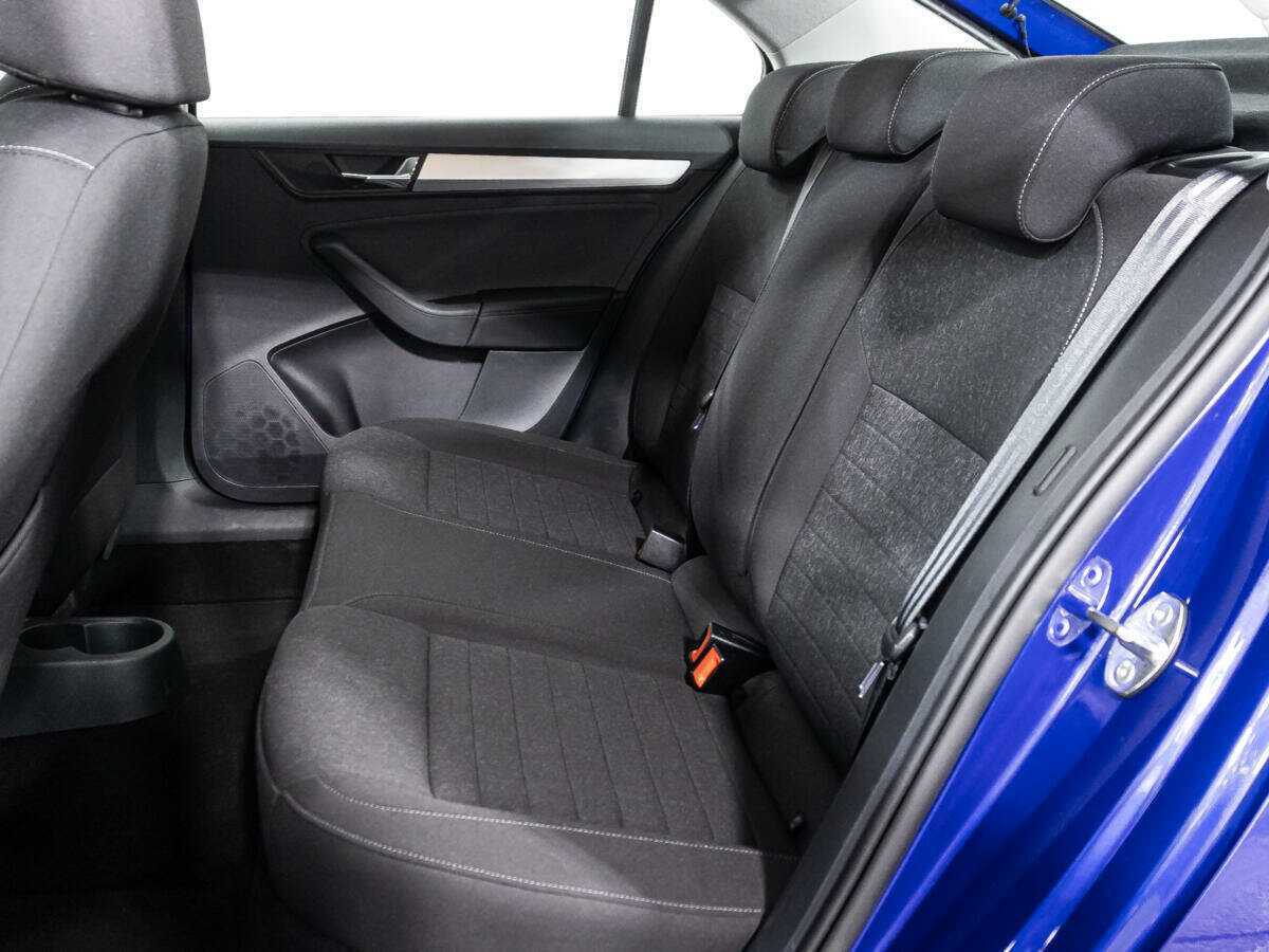 Купить Skoda Rapid с пробегом. Фото: #9
