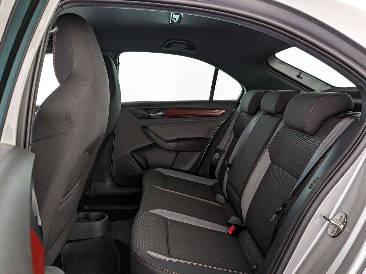 Купить Volkswagen Polo с пробегом. Фото: #13