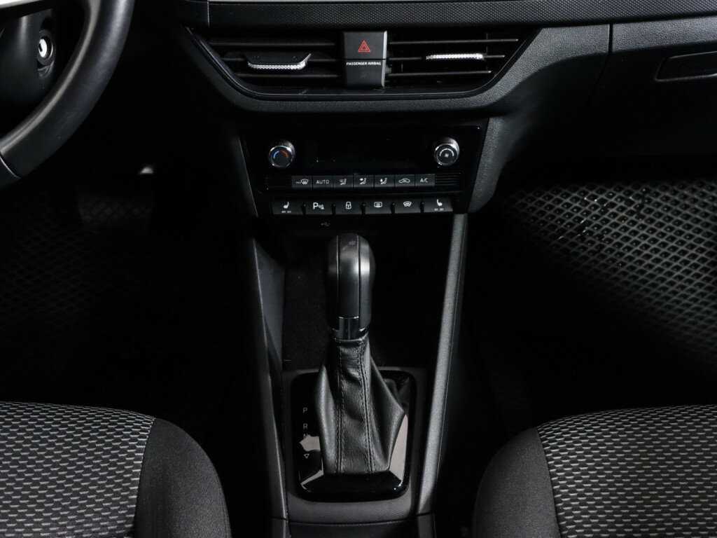 Купить Volkswagen Polo с пробегом. Фото: #10