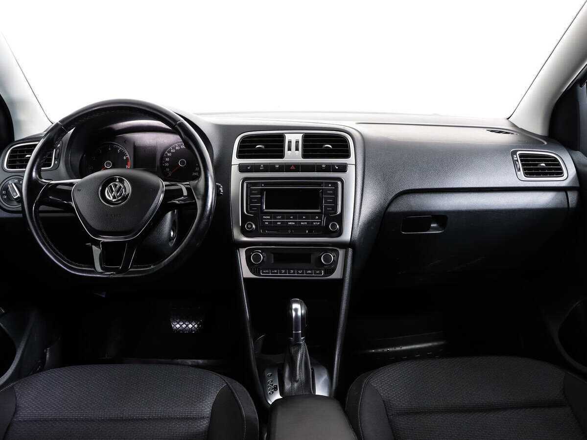 Купить Volkswagen Polo с пробегом. Фото: #8