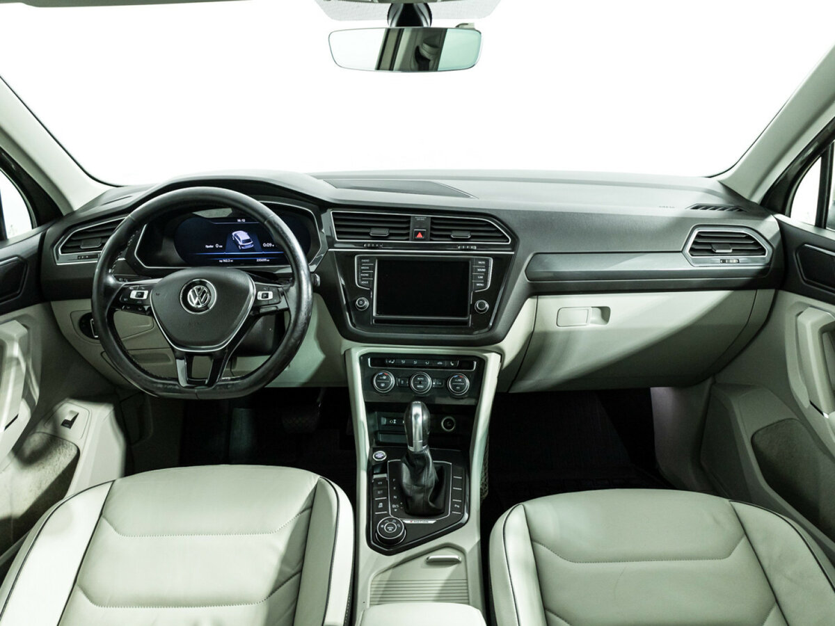 Купить Volkswagen Tiguan с пробегом. Фото: #12