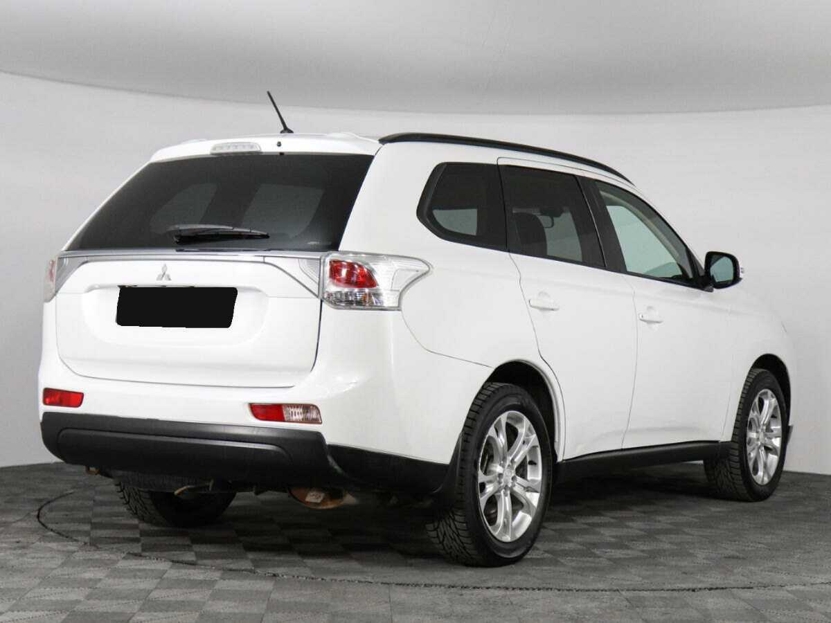 Купить Mitsubishi Outlander с пробегом. Фото: #4