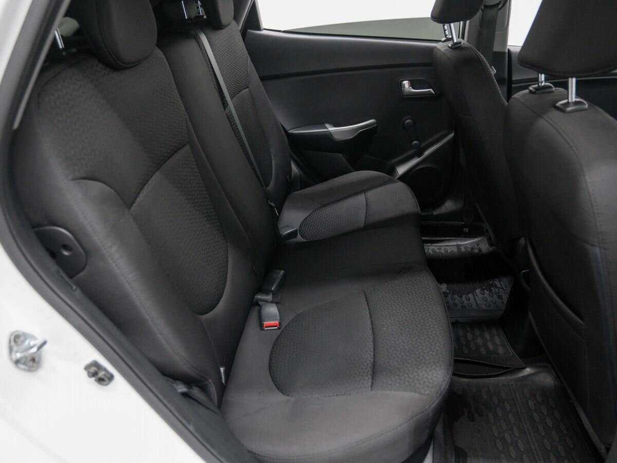 Купить Kia Rio с пробегом. Фото: #9