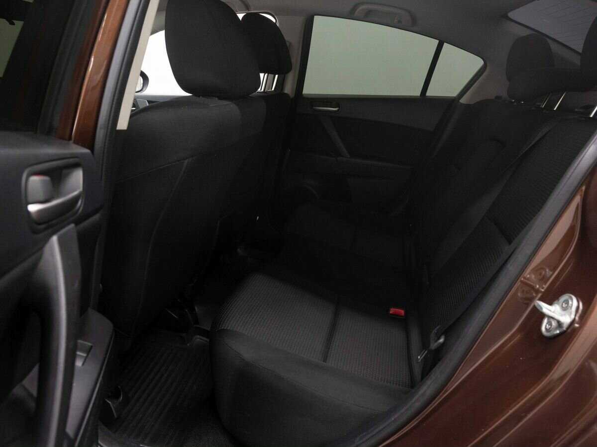 Купить Mazda 3 с пробегом. Фото: #9