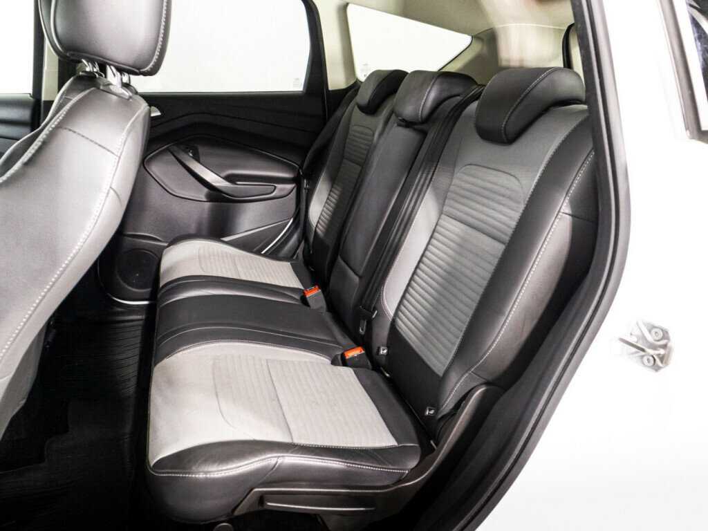 Купить Ford Kuga с пробегом. Фото: #9