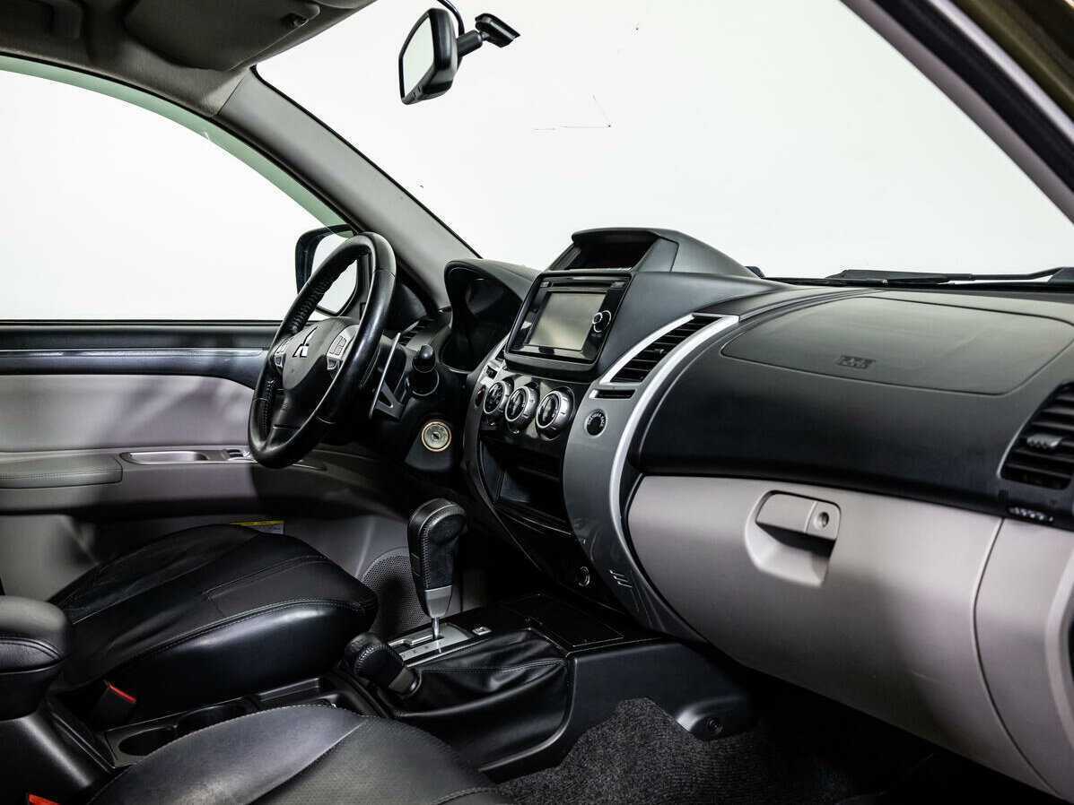 Купить Mitsubishi Pajero Sport с пробегом. Фото: #8