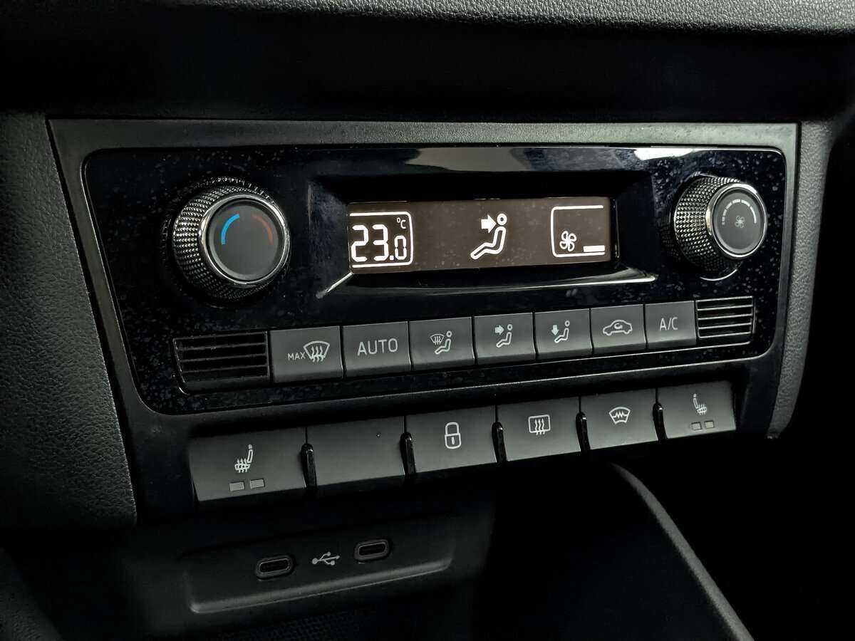 Купить Skoda Rapid с пробегом. Фото: #16