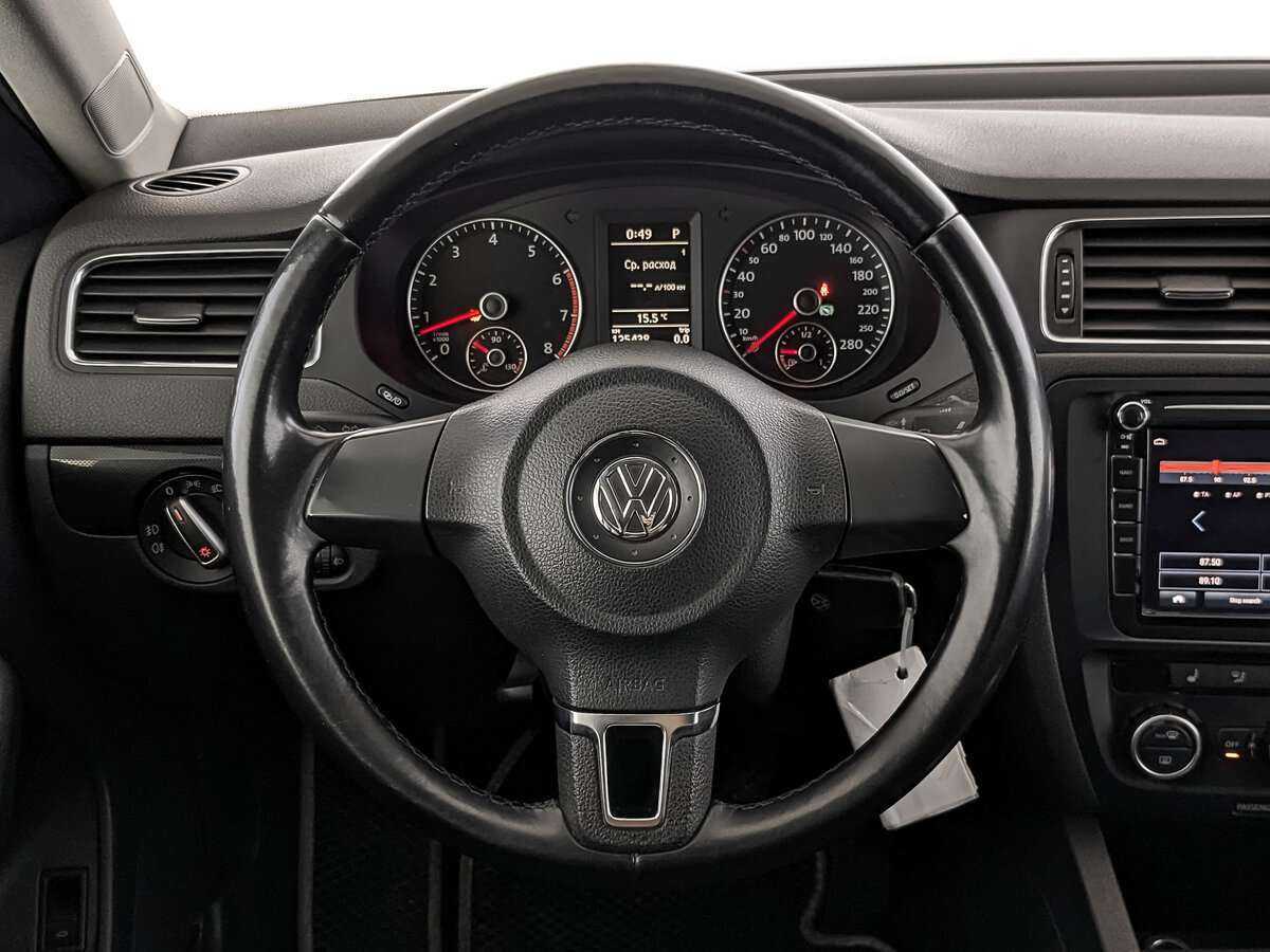 Купить Volkswagen Jetta с пробегом. Фото: #15