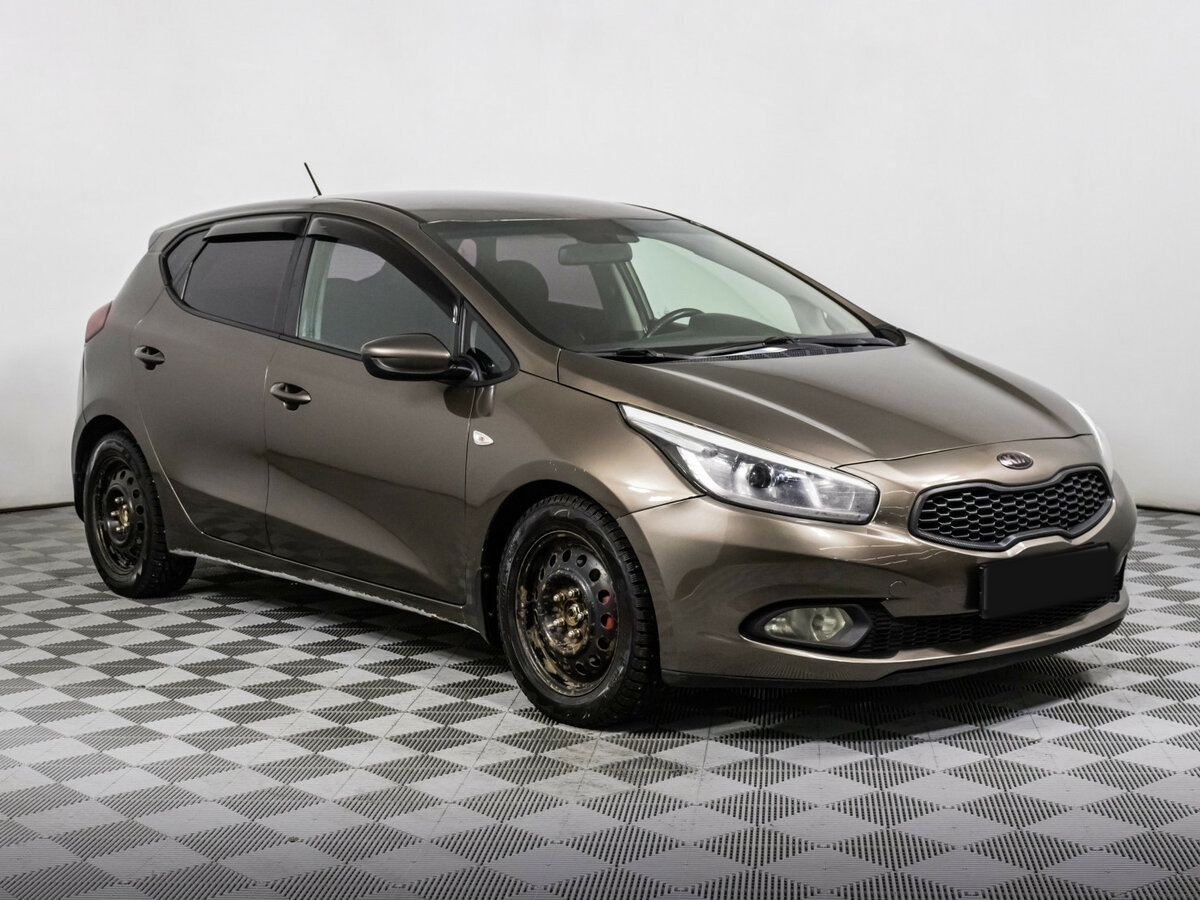 Купить Kia Ceed с пробегом. Фото: #2