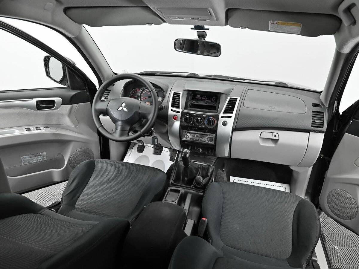 Купить Mitsubishi Pajero Sport с пробегом. Фото: #10