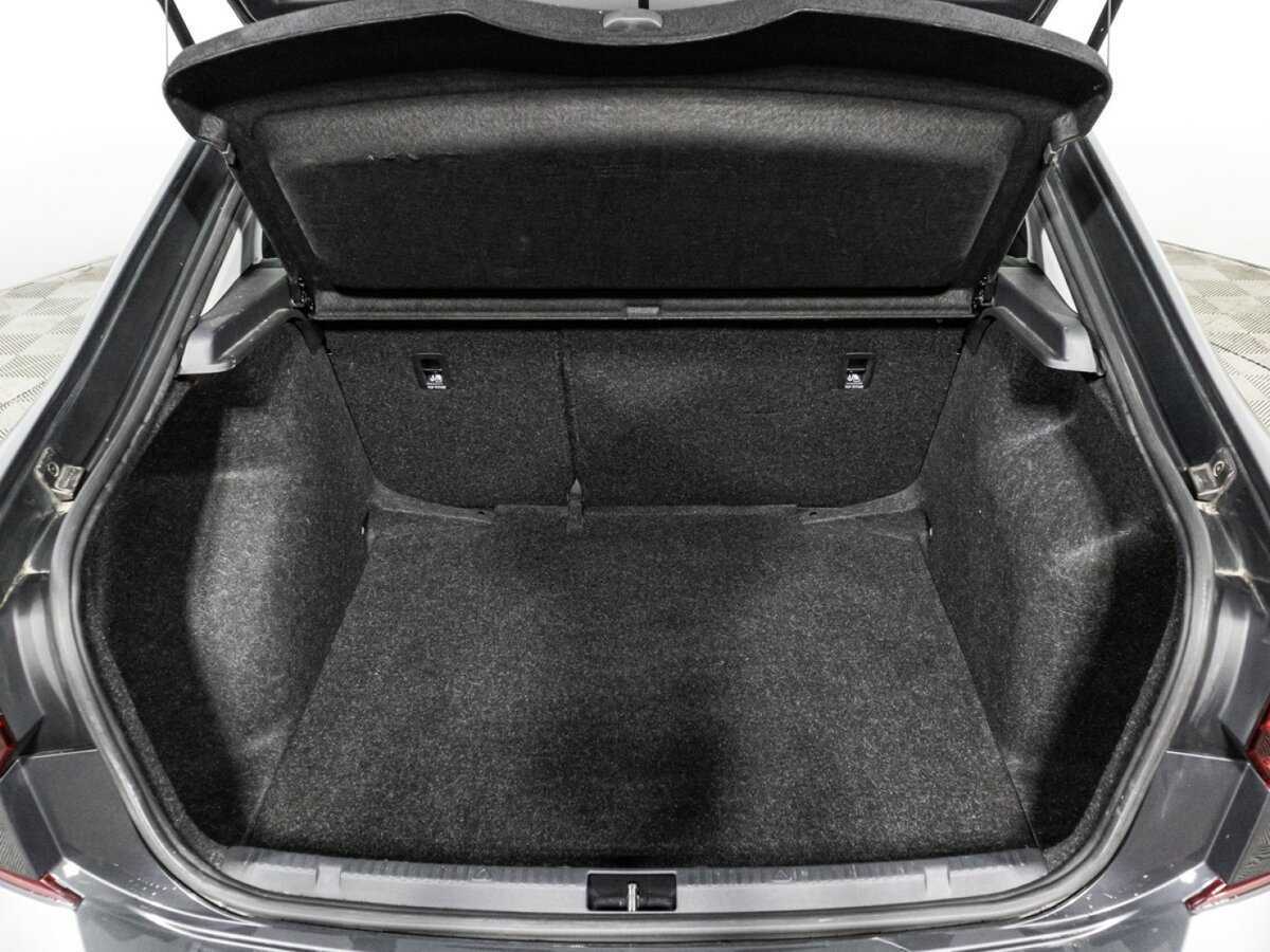 Купить Volkswagen Polo с пробегом. Фото: #14