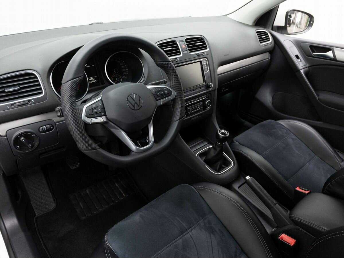 Купить Volkswagen Golf с пробегом. Фото: #6