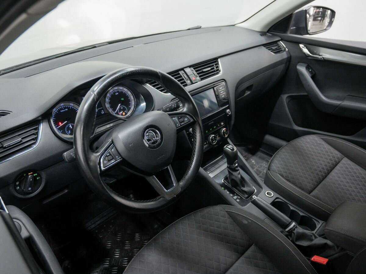 Купить Skoda Octavia с пробегом. Фото: #9