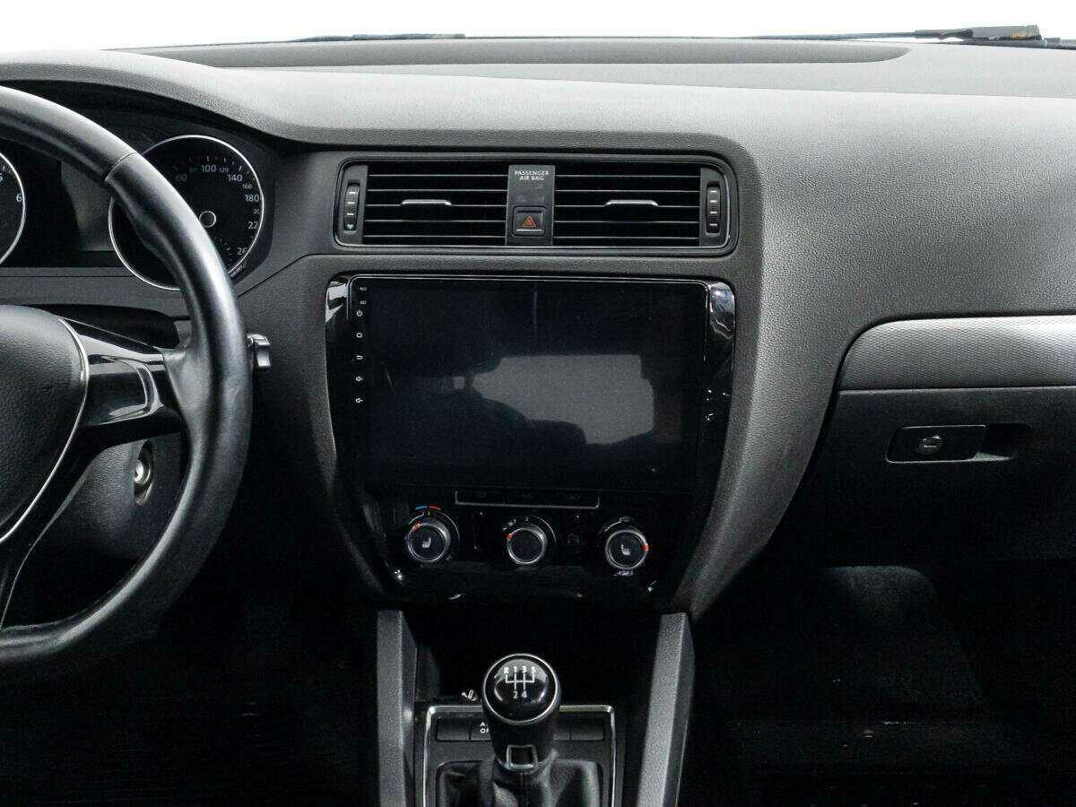 Купить Volkswagen Jetta с пробегом. Фото: #13