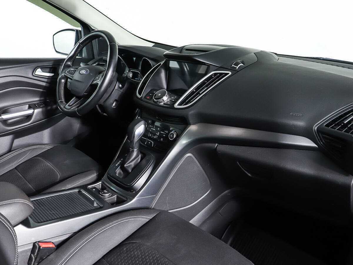 Купить Ford Kuga с пробегом. Фото: #8