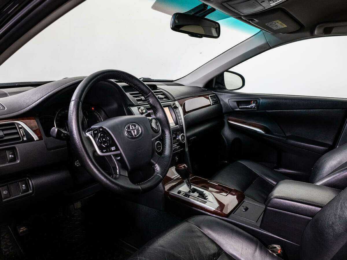 Купить Toyota Camry с пробегом. Фото: #10