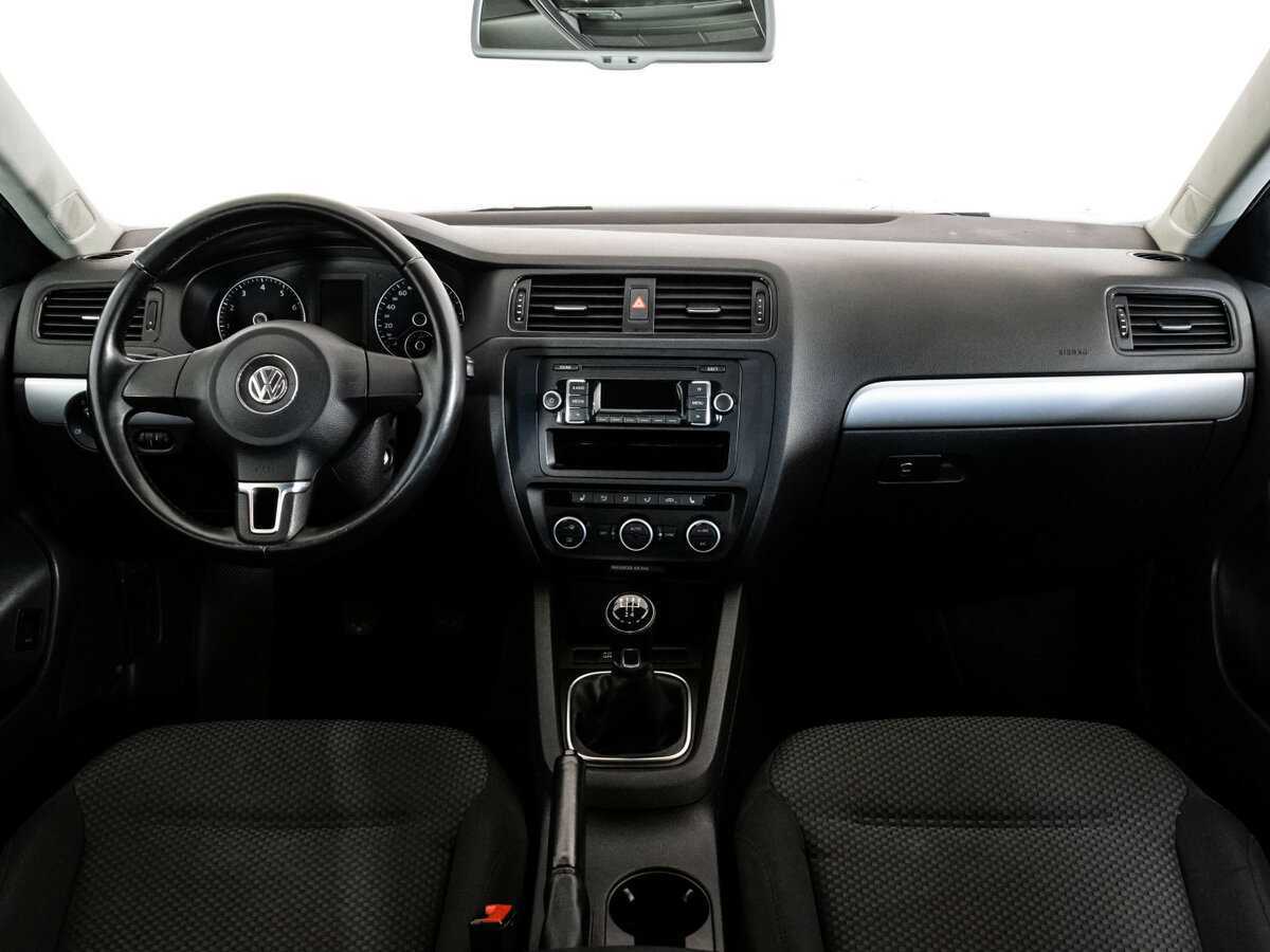 Купить Volkswagen Jetta с пробегом. Фото: #7