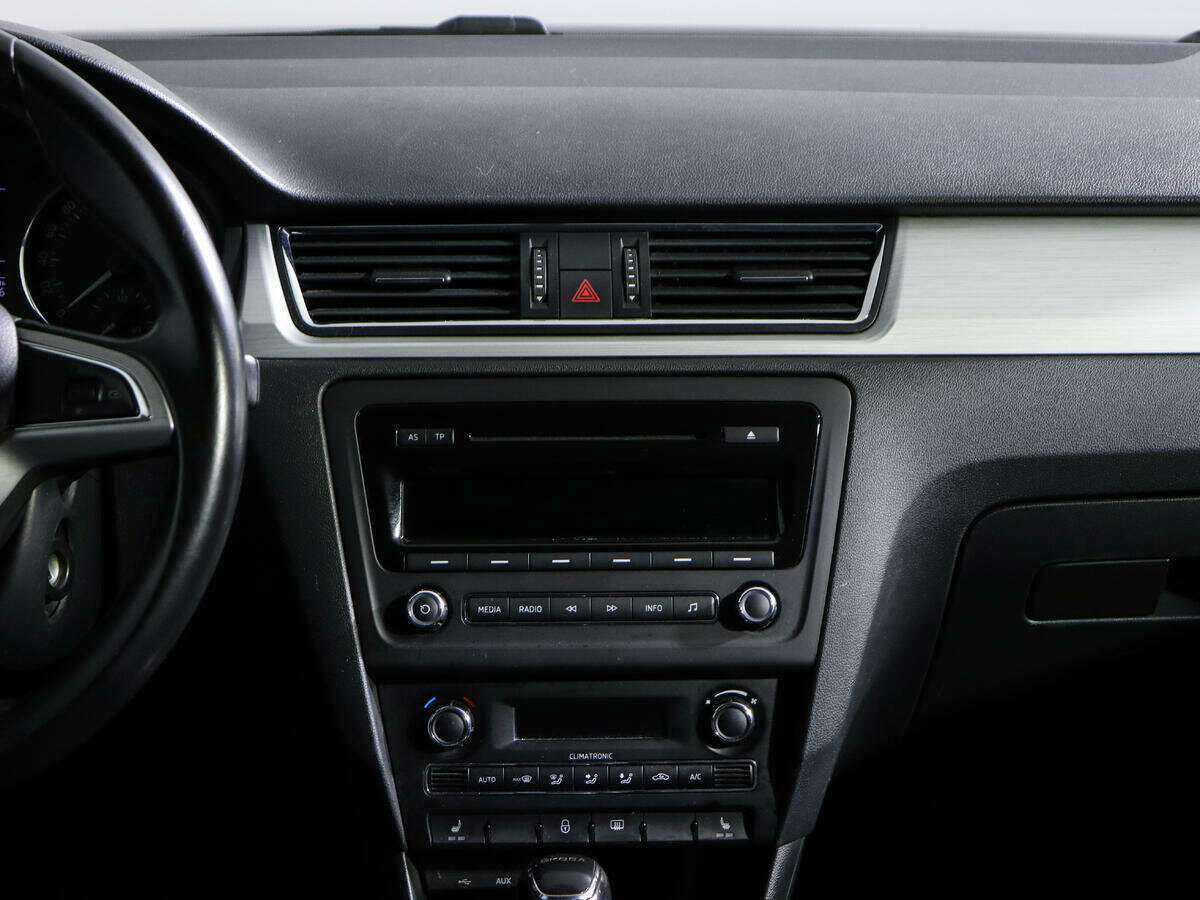 Купить Skoda Rapid с пробегом. Фото: #11