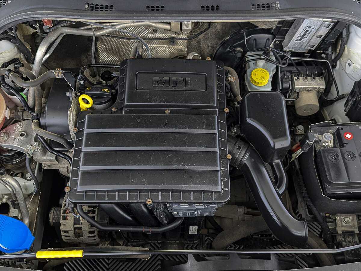 Купить Skoda Rapid с пробегом. Фото: #8