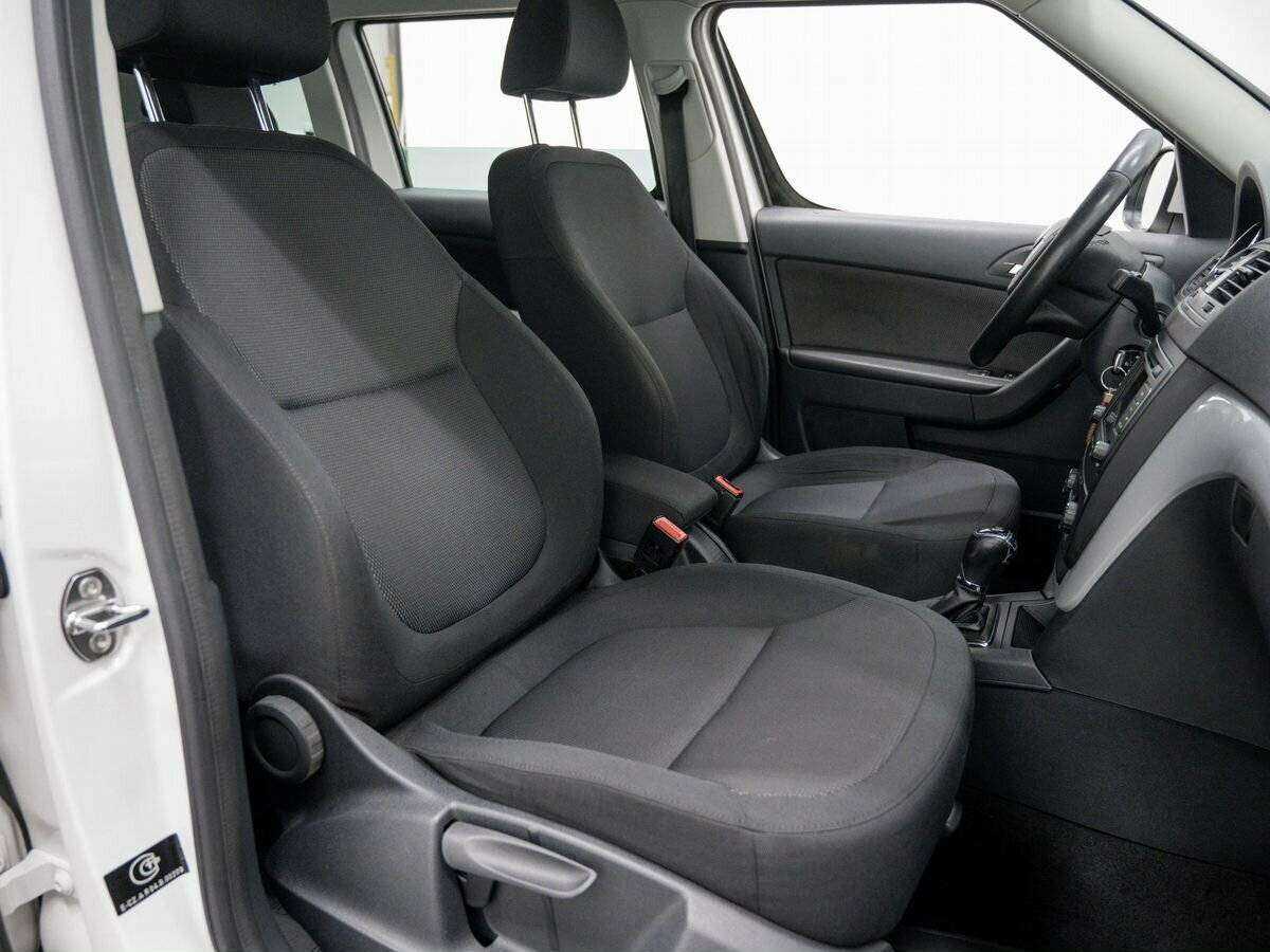 Купить Skoda Yeti с пробегом. Фото: #7